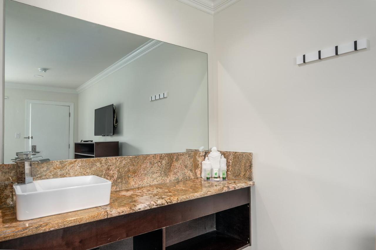 Crewe Boutique Inn 외부 사진