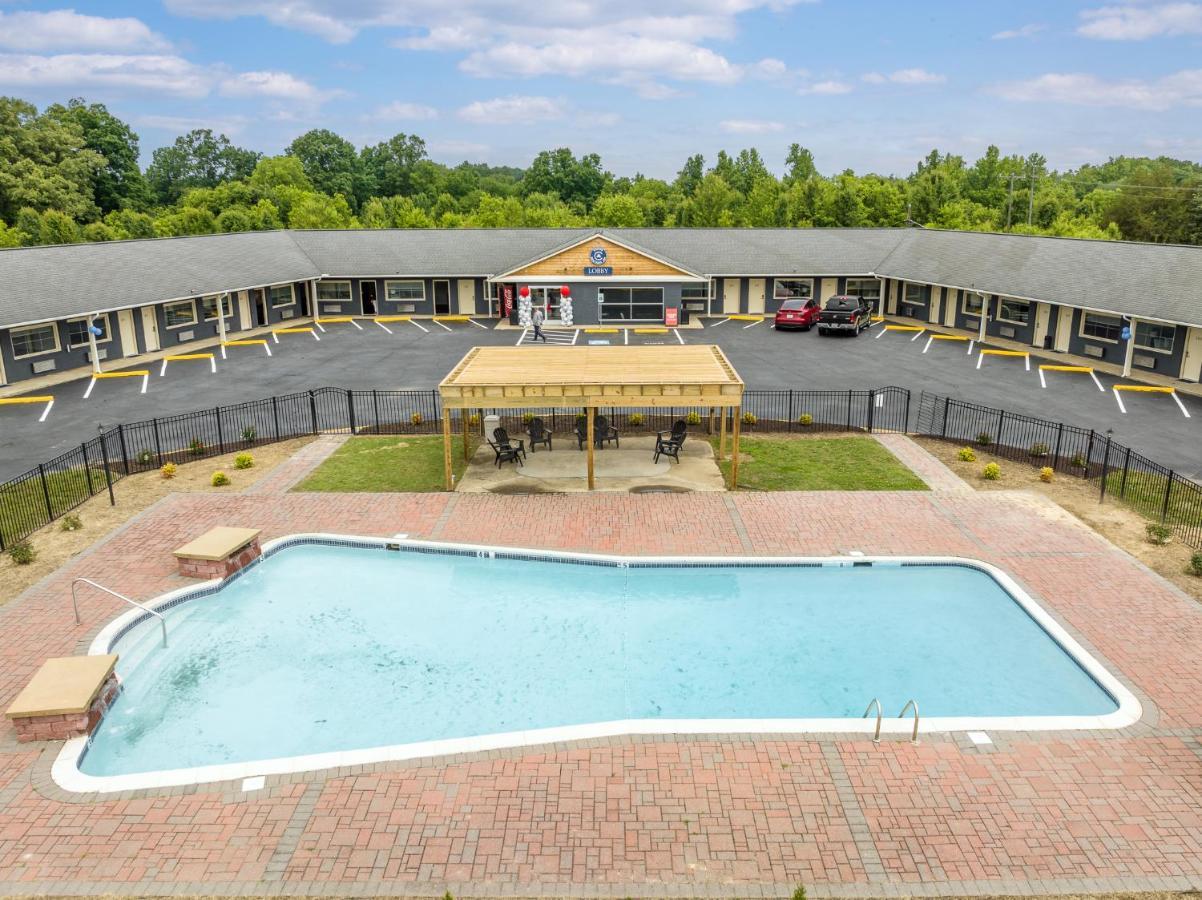 Crewe Boutique Inn 외부 사진